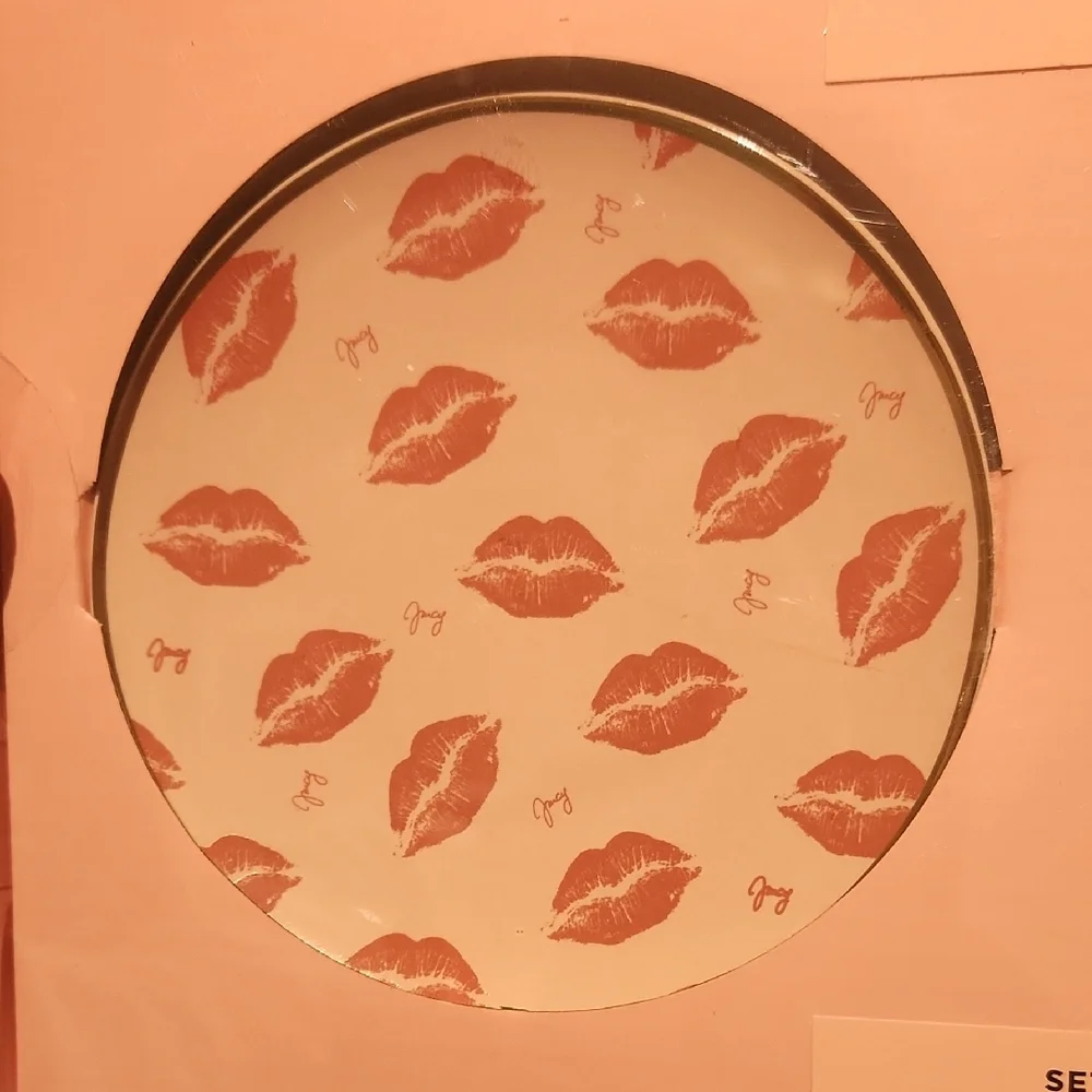 Juicy Couture Lip-Shaped Ceramic Tray Set - Coral